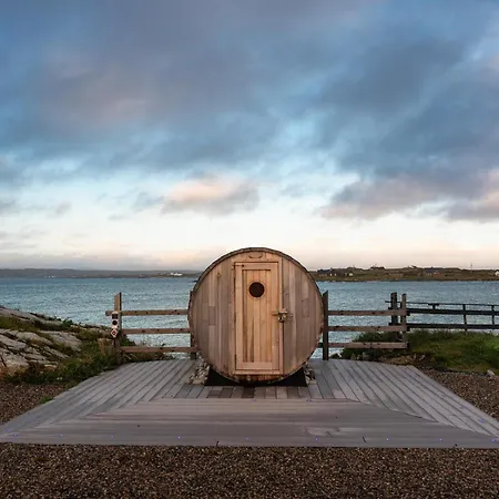 호텔 Connemara Sands & 4*