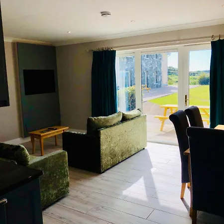 Connemara Sands & 4*